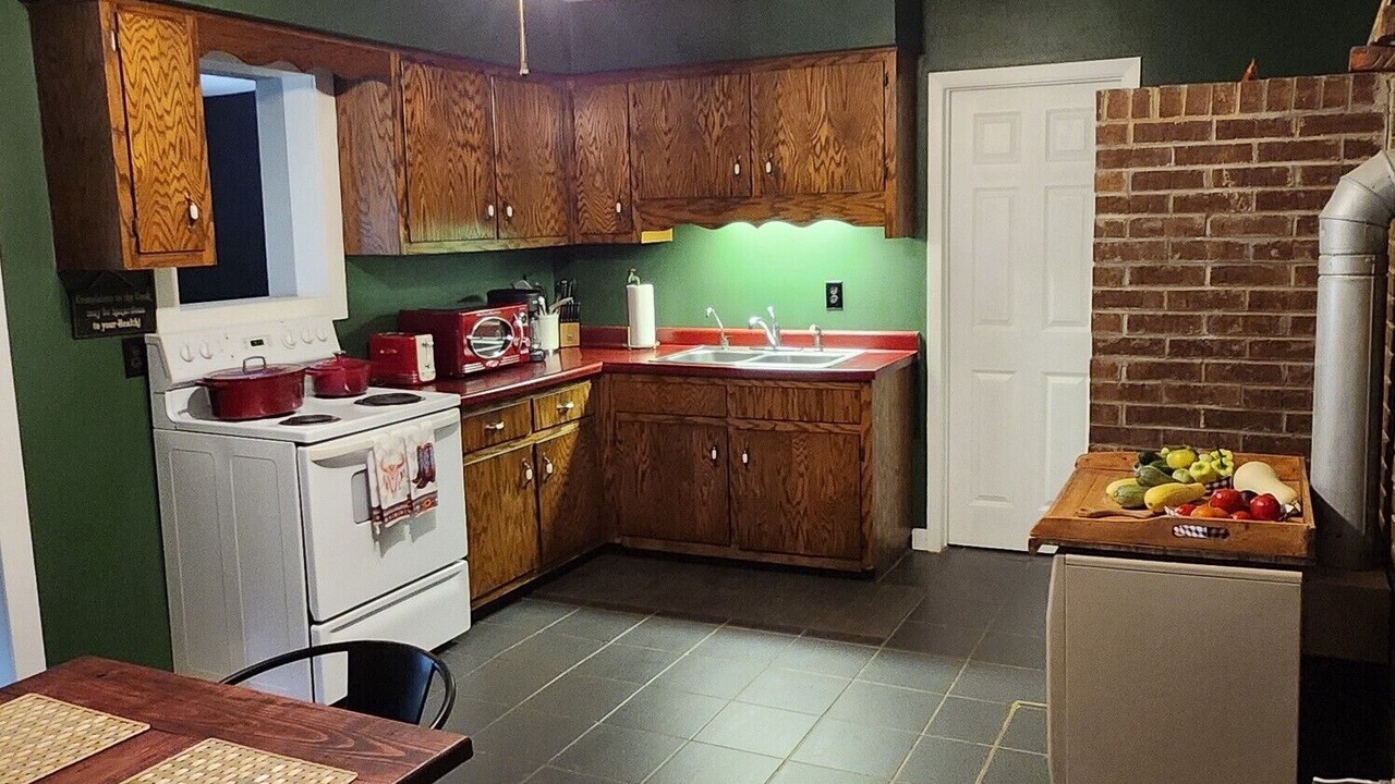 Photo of Kitchen in Ashley Oaks