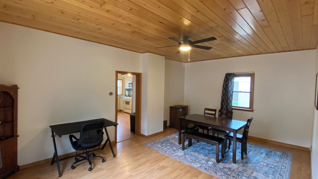 Photo of Livingroom in Ashland