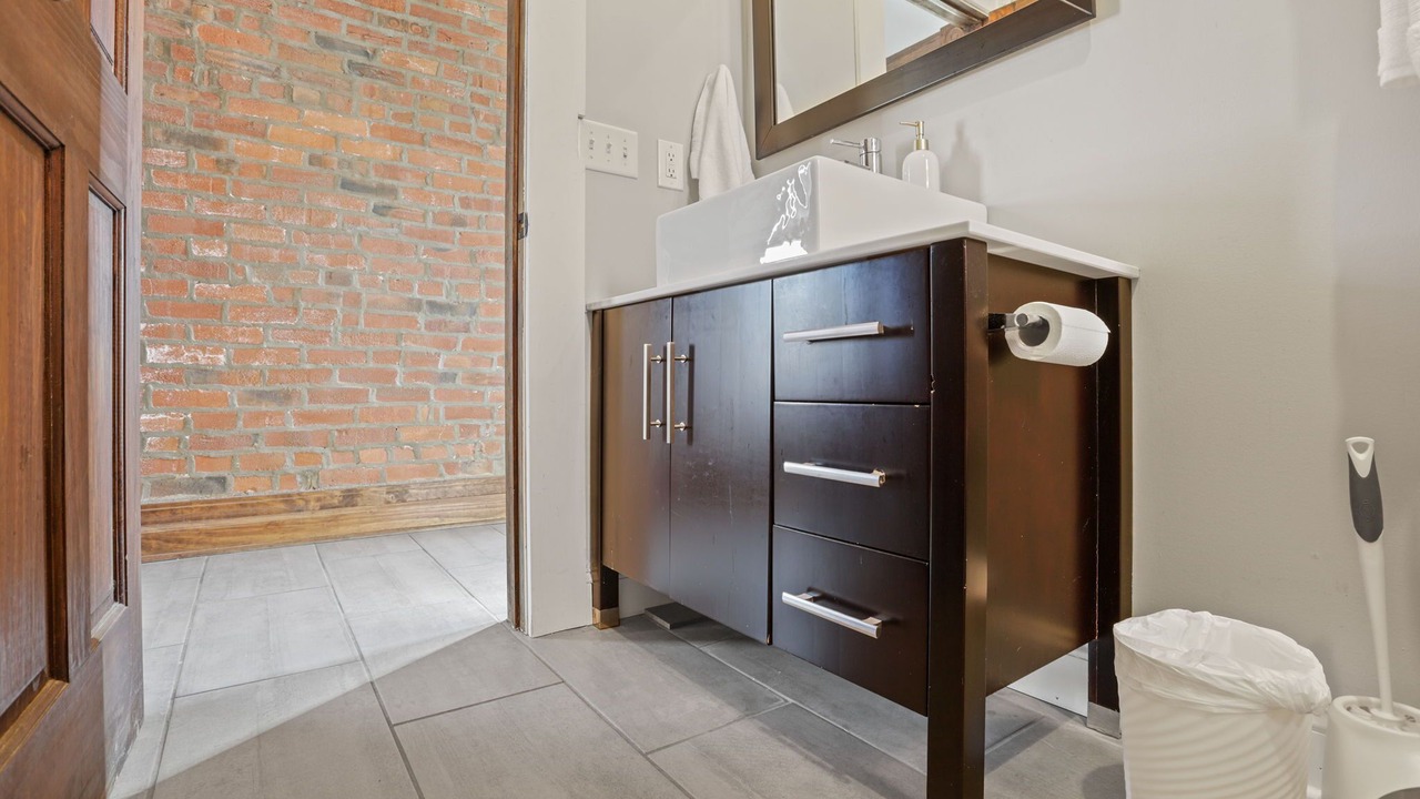 Photo of Bathroom in Short North