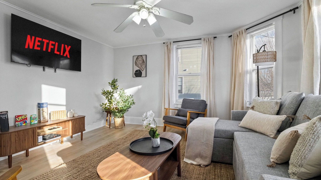 Photo of Livingroom in Winter Hill