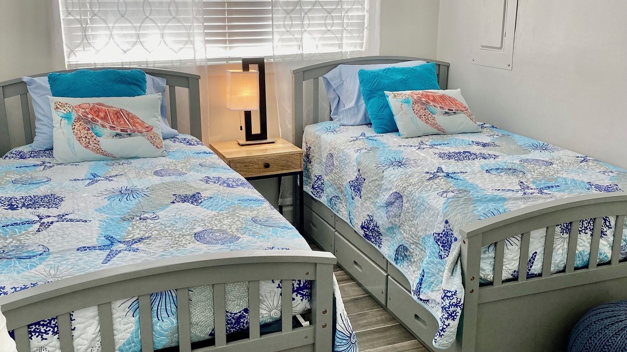 Photo of Bedroom in Gulf Gate Estates