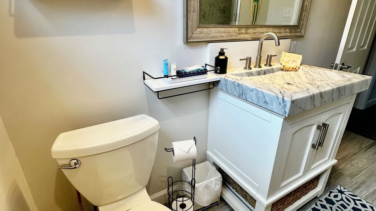 Photo of Bathroom in Gulf Gate Estates