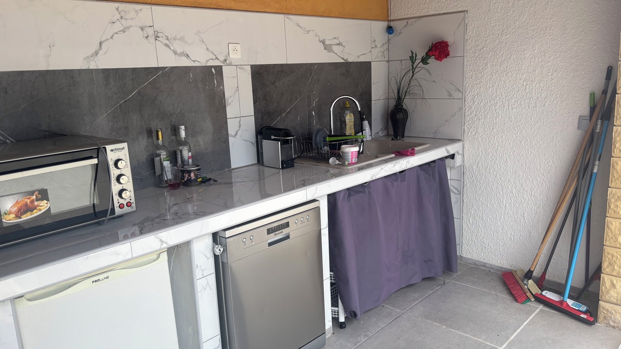 Photo of Kitchen in Molieres-sur-Ceze