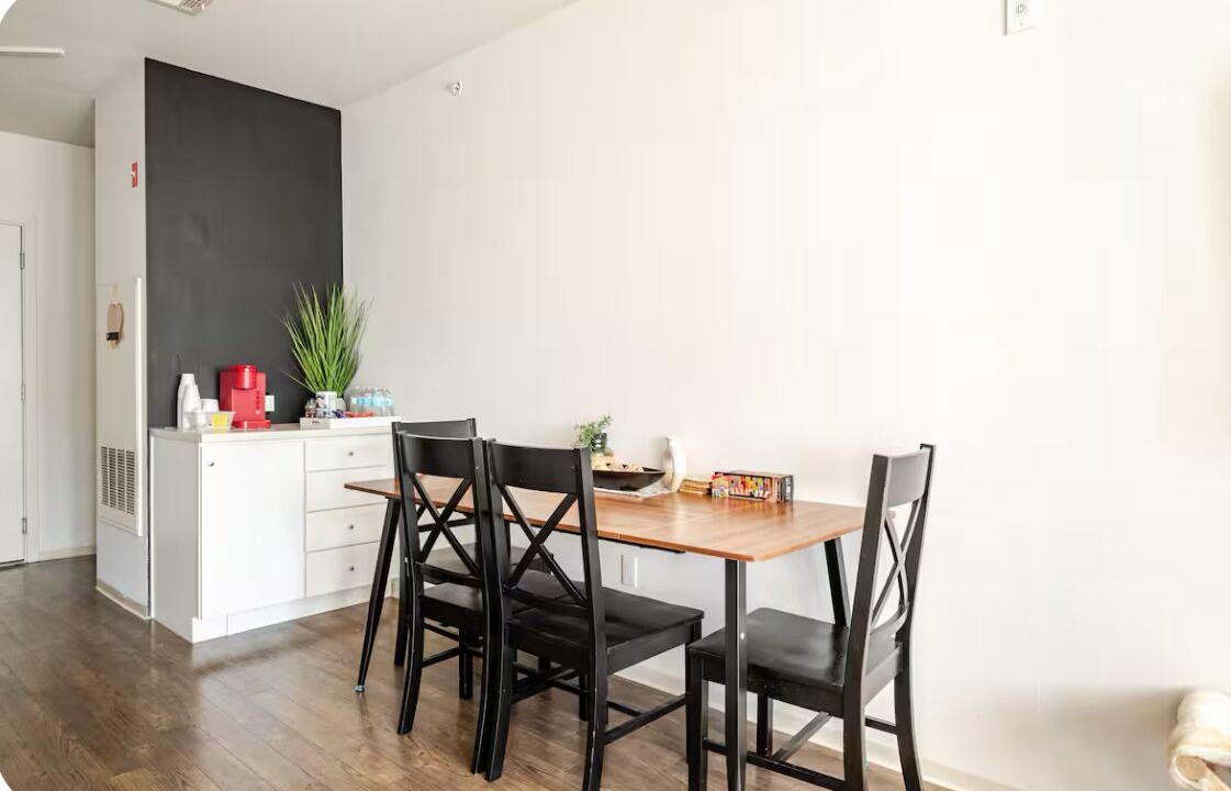 Photo of Livingroom in Boston