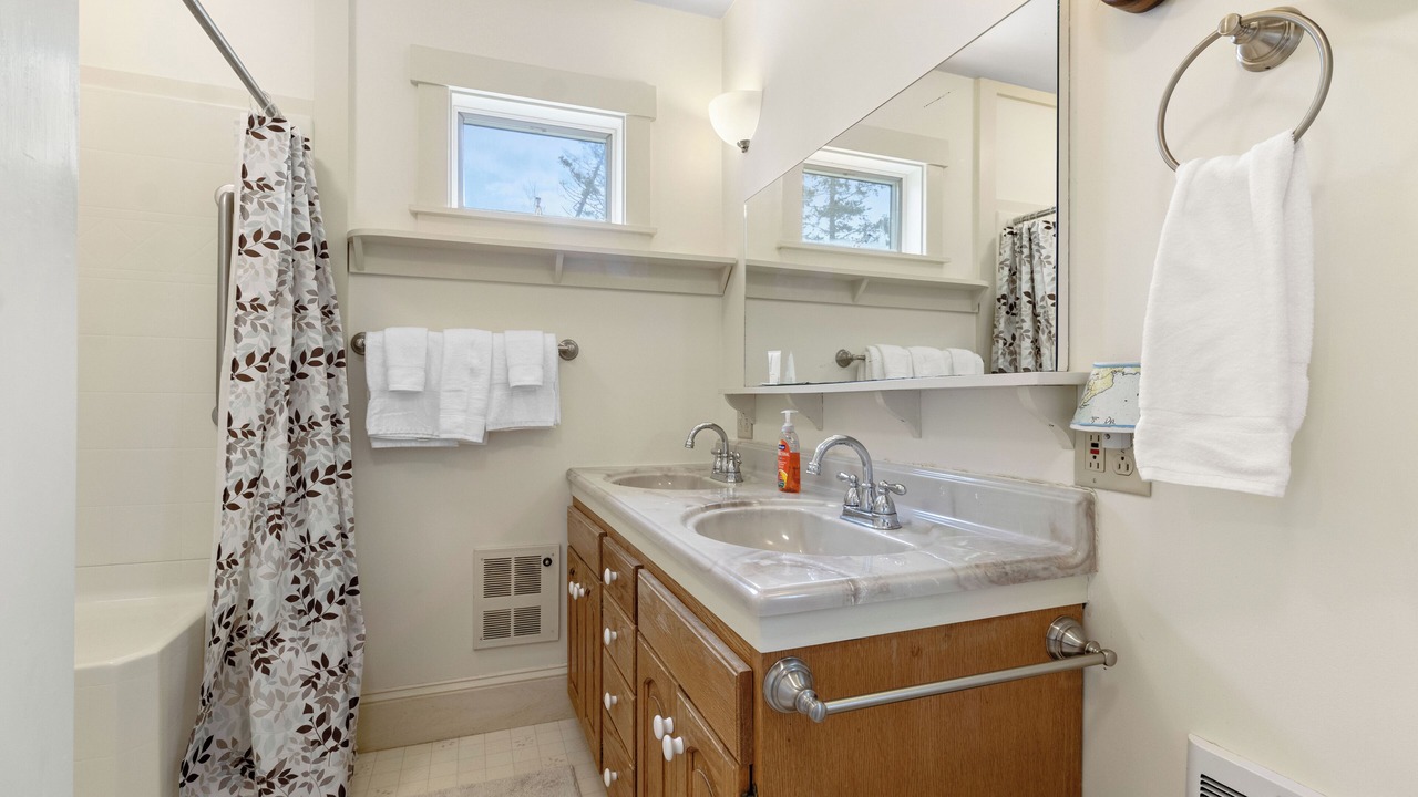 Photo of Bathroom in Port Clyde