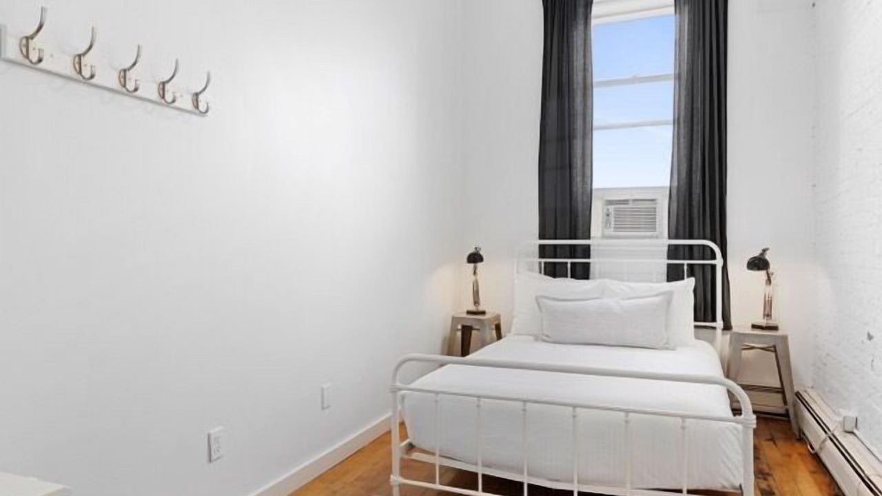 Photo of Bedroom in Rockland