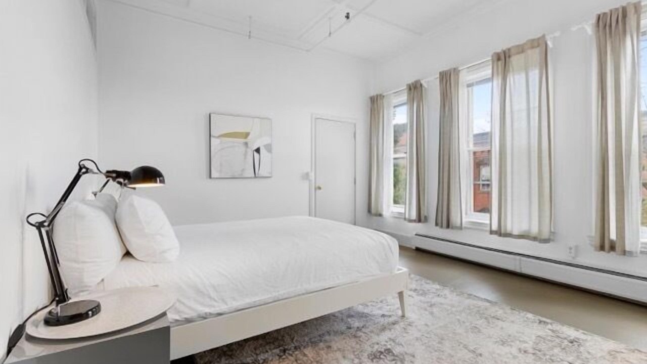 Photo of Bedroom in Rockland