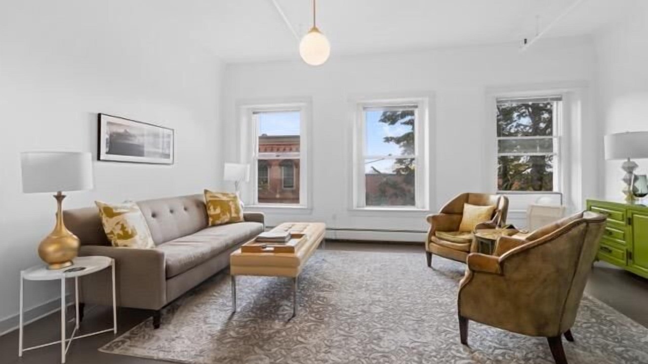 Photo of Livingroom in Rockland