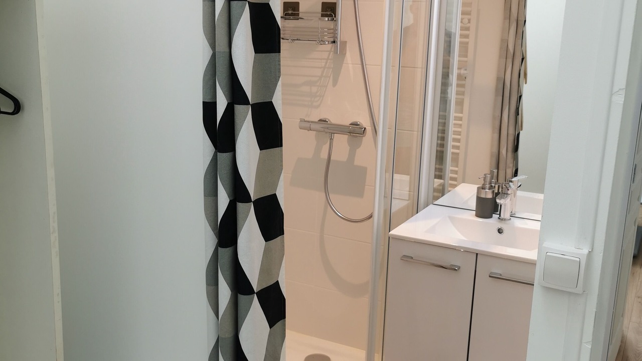 Photo of Bathroom in Belle-Beille
