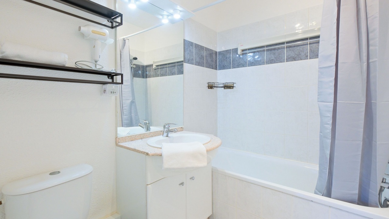 Photo of Bathroom in Marsac-sur-l'Isle