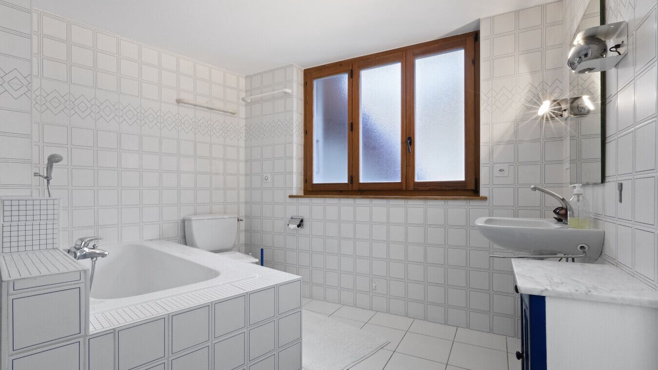 Photo of Bathroom in Venthone