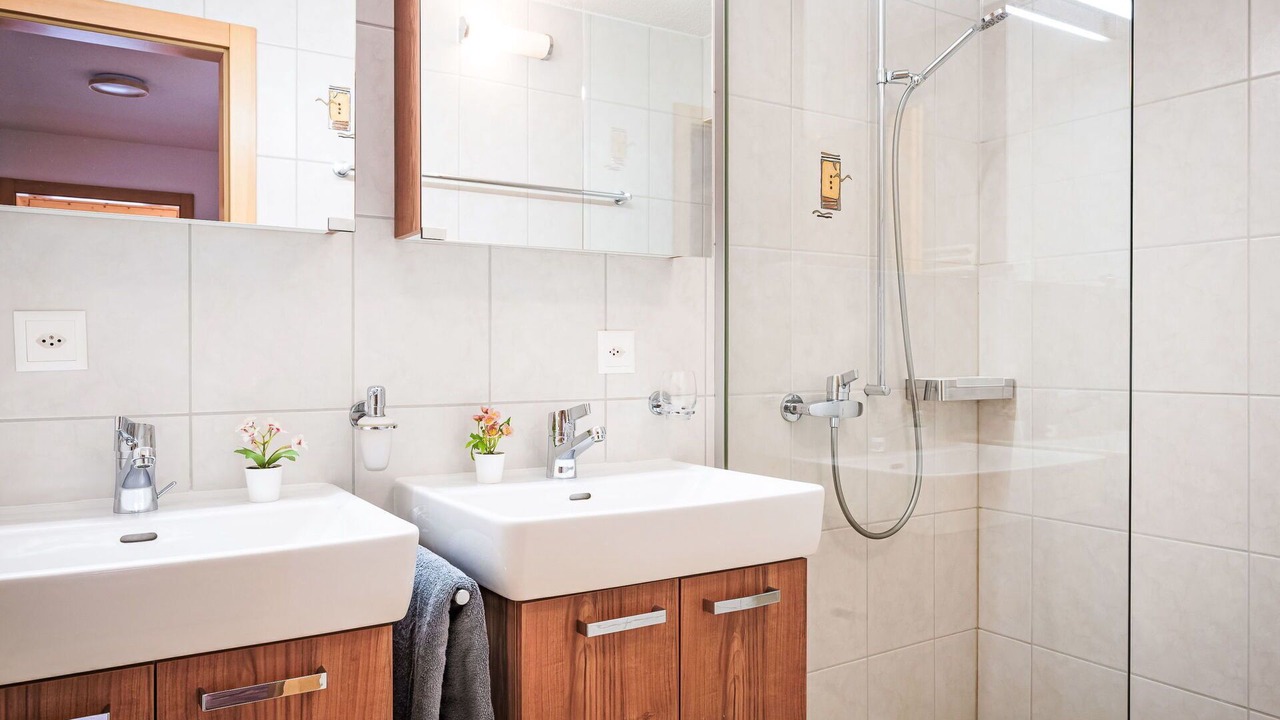 Photo of Bathroom in Ovronnaz