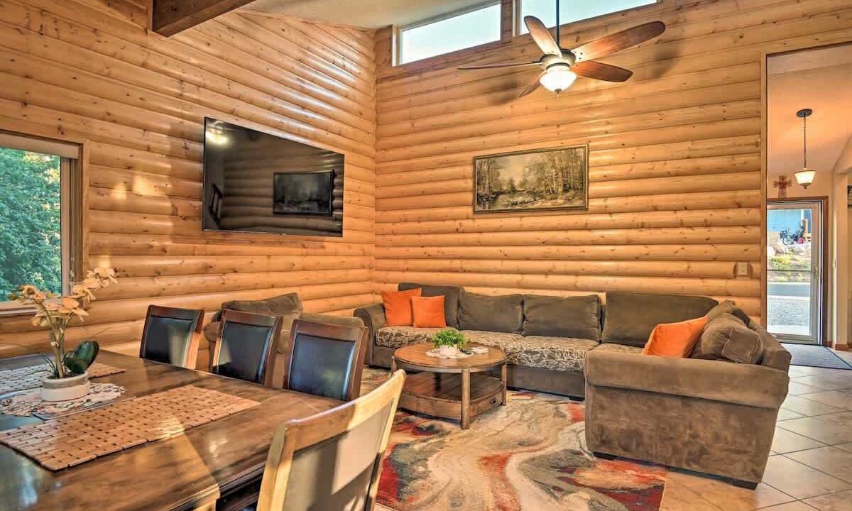 Photo of Livingroom in Mountainaire