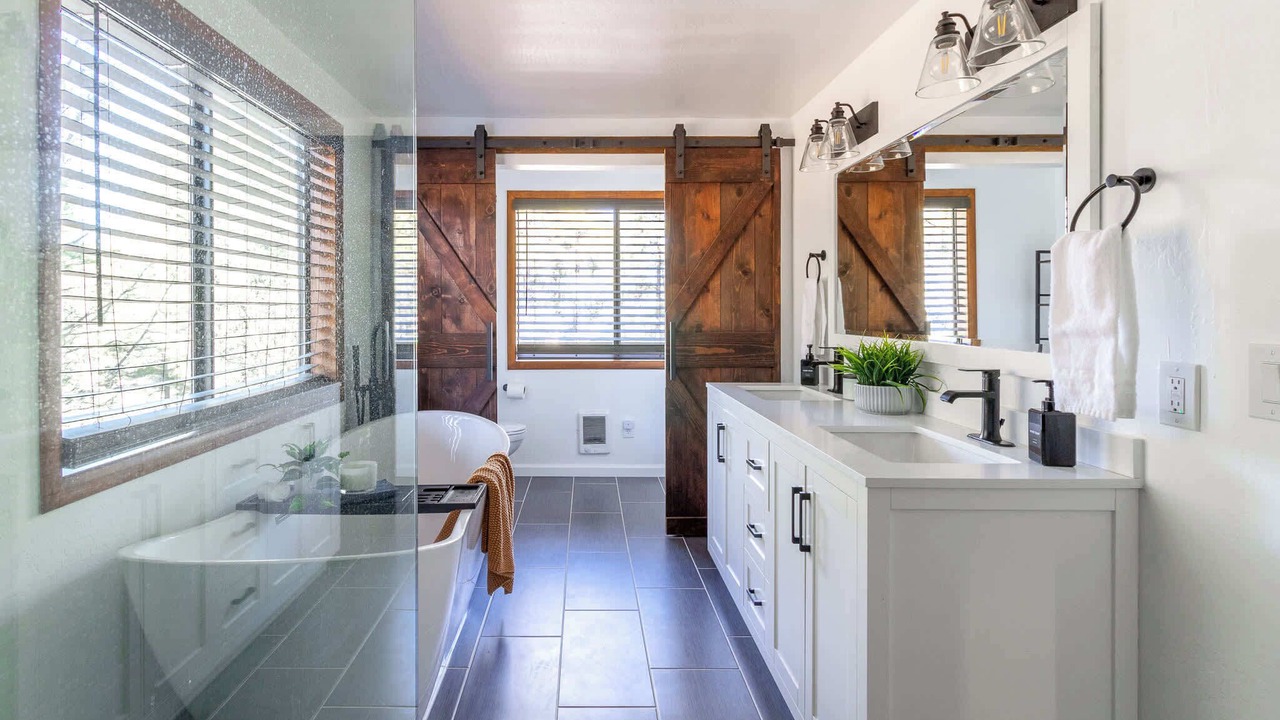 Photo of Bathroom in Munds Park
