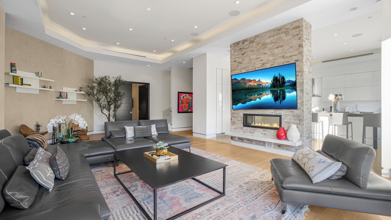 Photo of Livingroom in Hollywood Hills