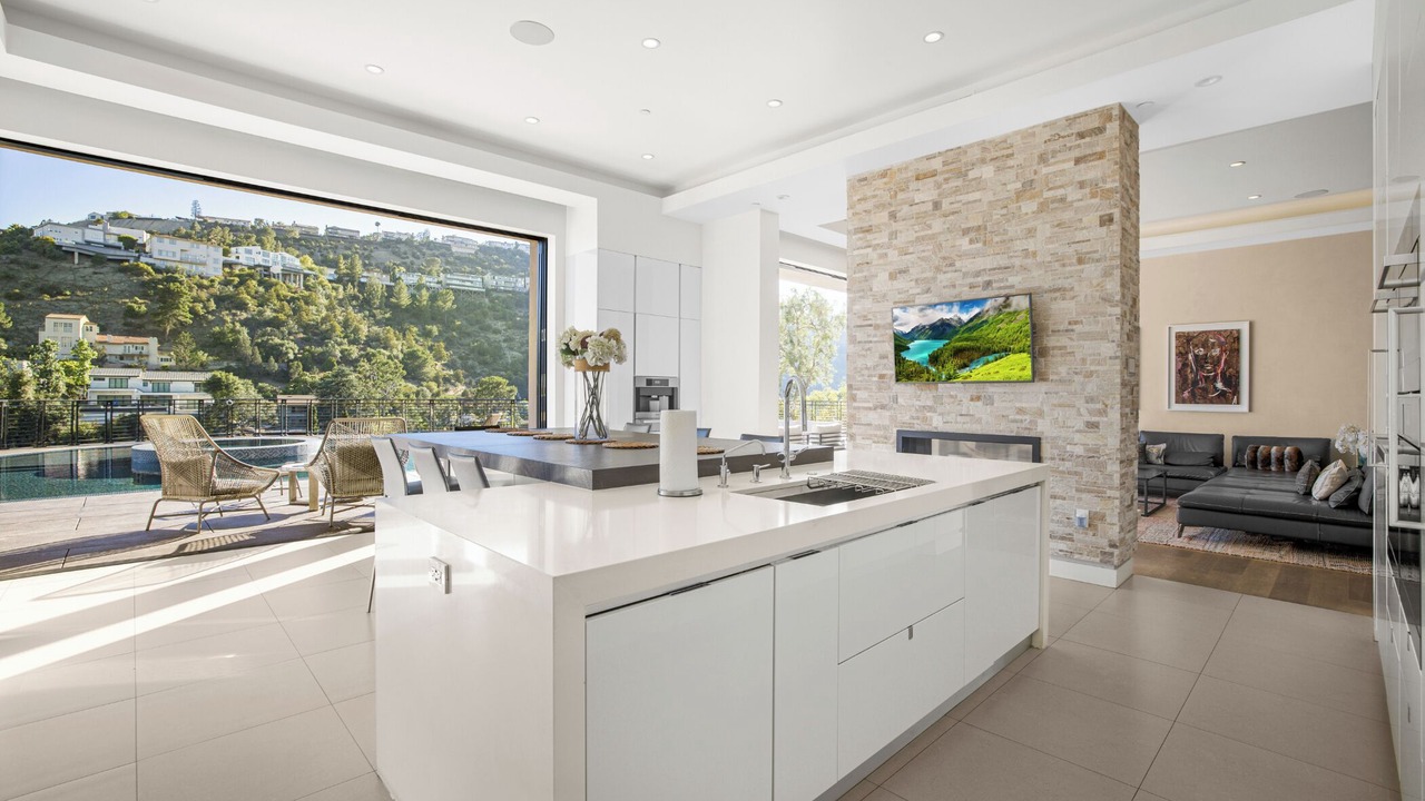 Photo of Kitchen in Hollywood Hills