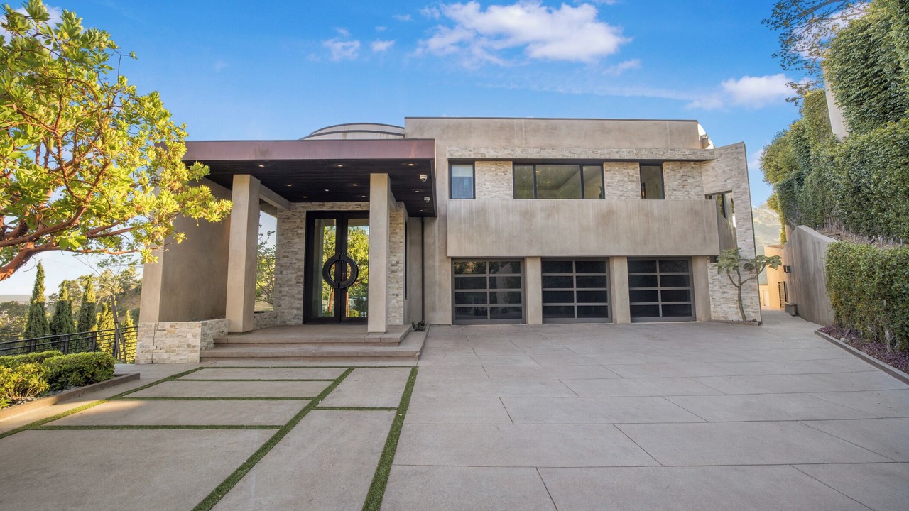 Photo of Outdoor in Hollywood Hills