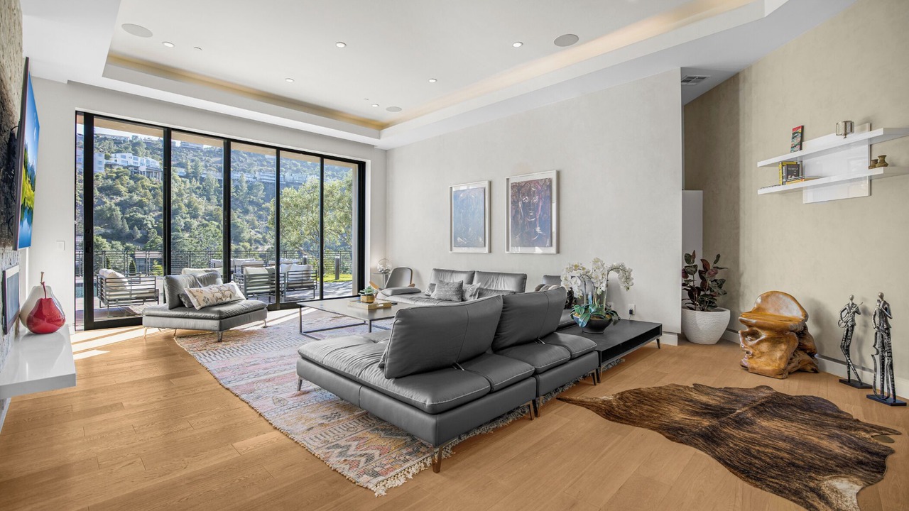 Photo of Livingroom in Hollywood Hills