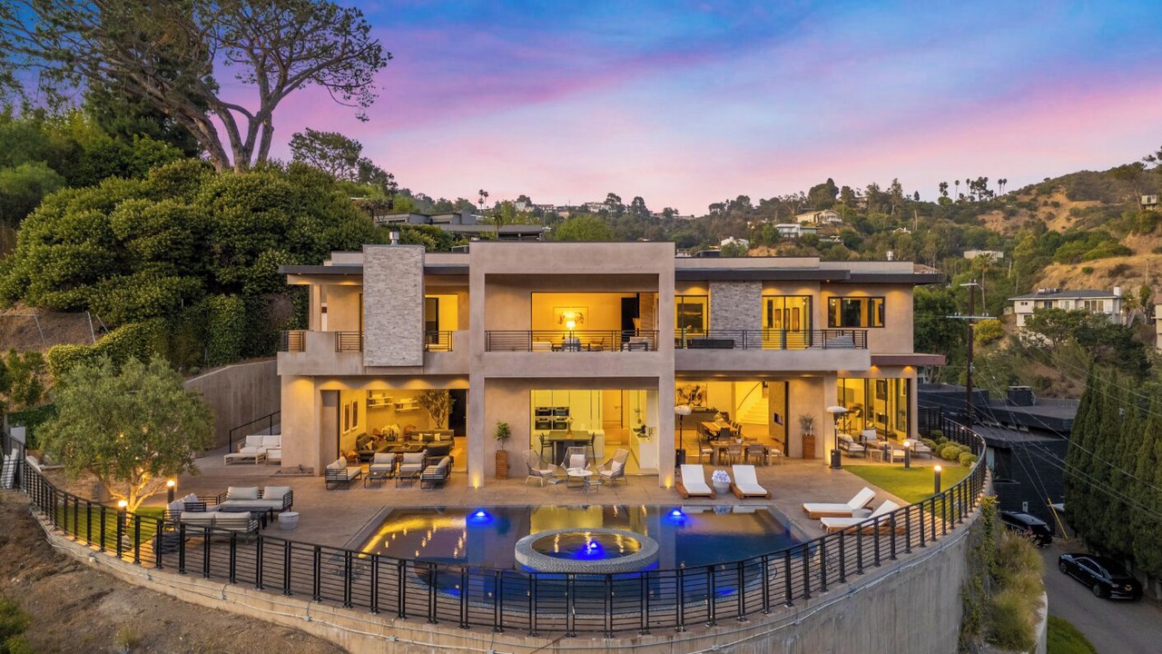 Photo of Outdoor in Hollywood Hills