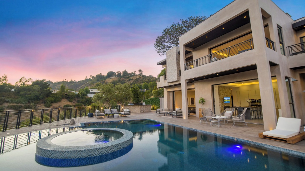 Photo of Outdoor in Hollywood Hills