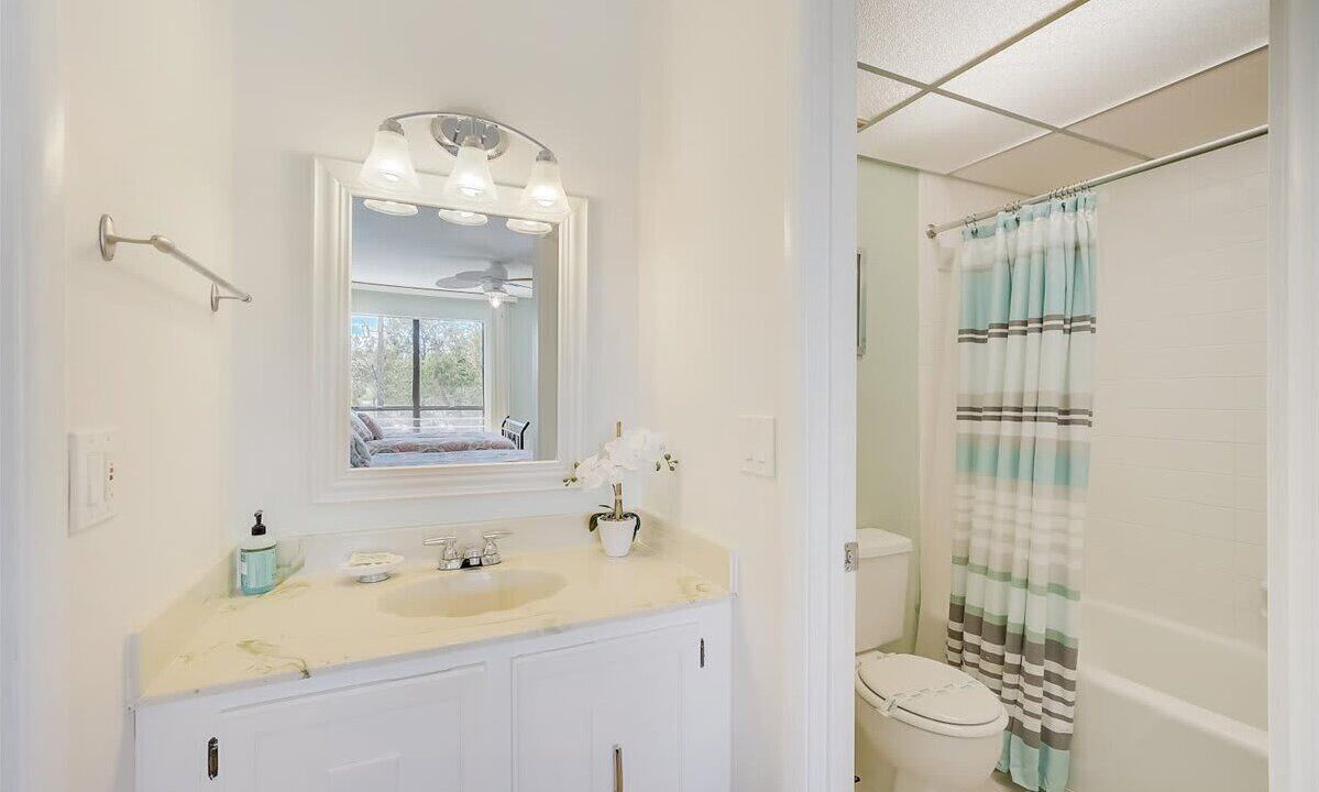 Photo of Bathroom in Aloha Kai