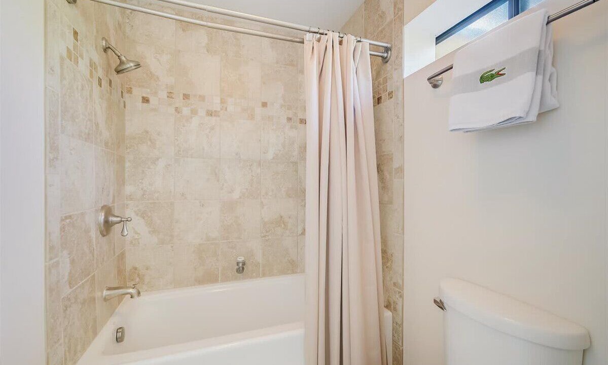Photo of Bathroom in Aloha Kai