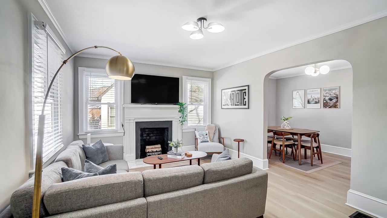 Photo of Livingroom in Enderly Park