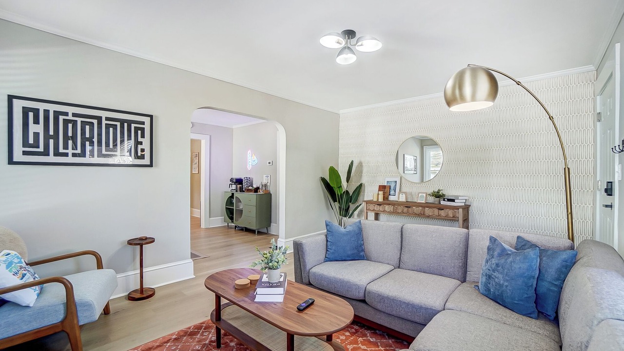 Photo of Livingroom in Enderly Park