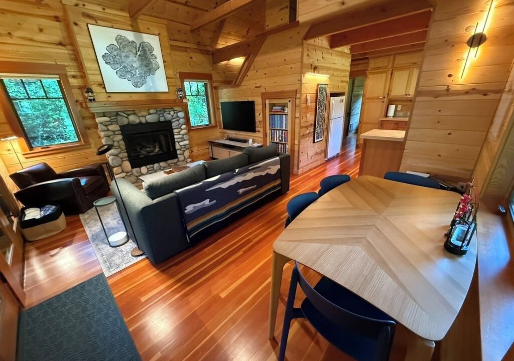 Photo of Others in McKenzie Bridge