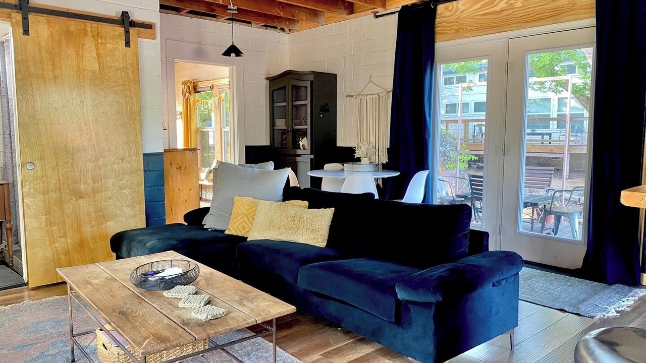 Photo of Livingroom in Govalle