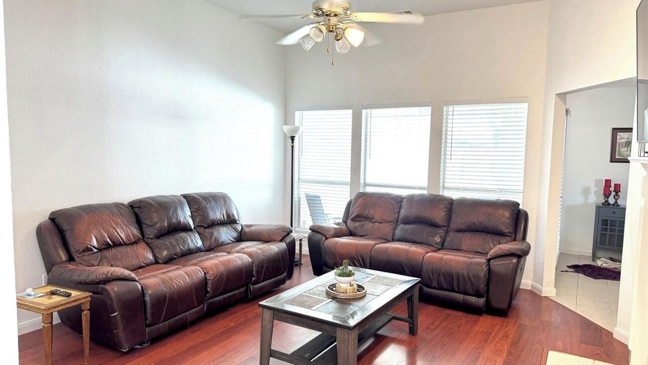 Photo of Livingroom in Duncanville