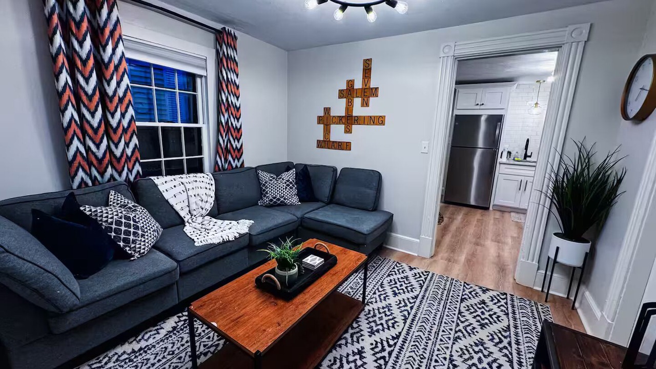 Photo of Livingroom in Salem