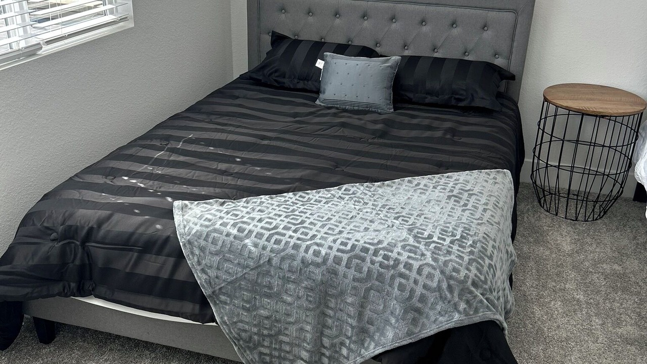Photo of Bedroom in Peters