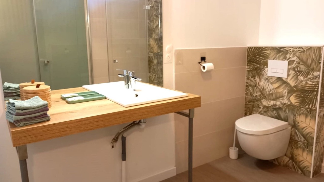 Photo of Bathroom in Levroux