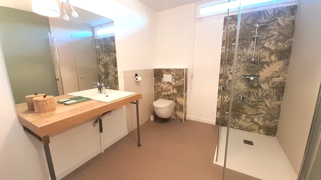 Photo of Bathroom in Levroux