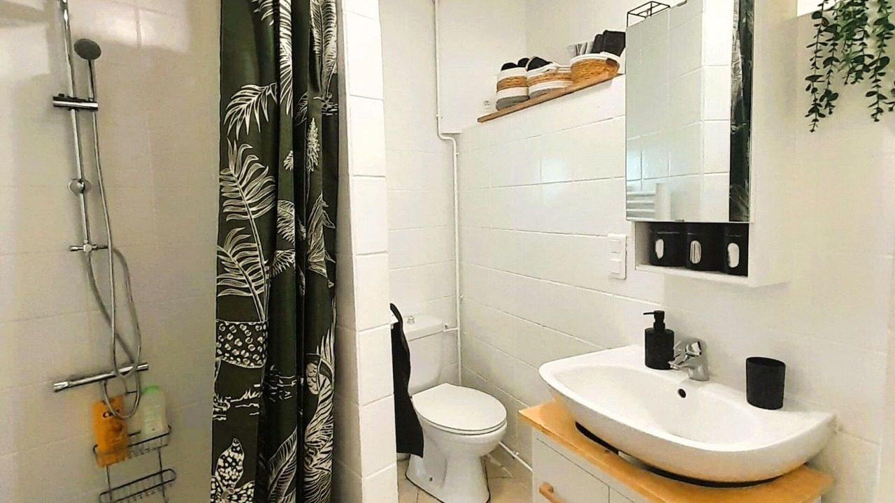 Photo of Bathroom in Reuilly