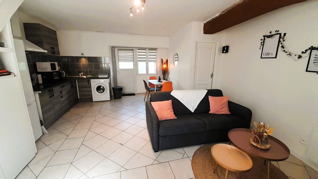 Photo of Livingroom in Reuilly