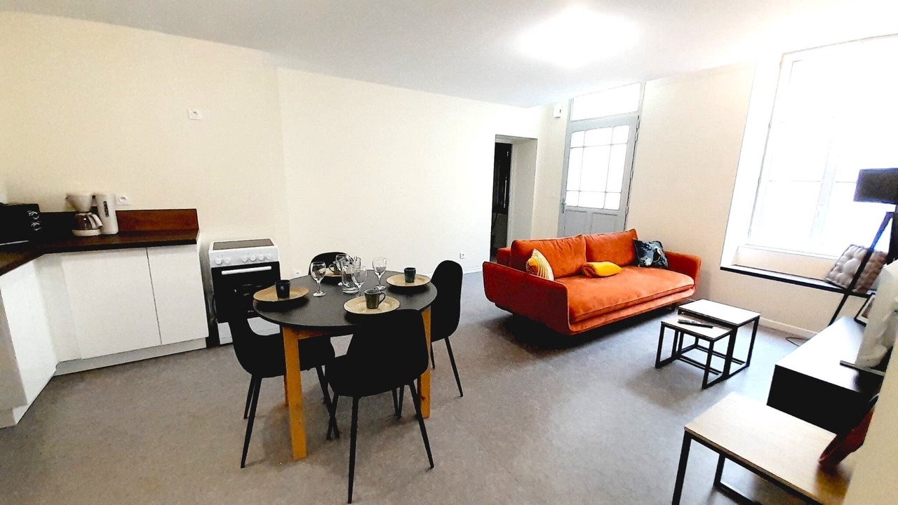Photo of Livingroom in Ecueille