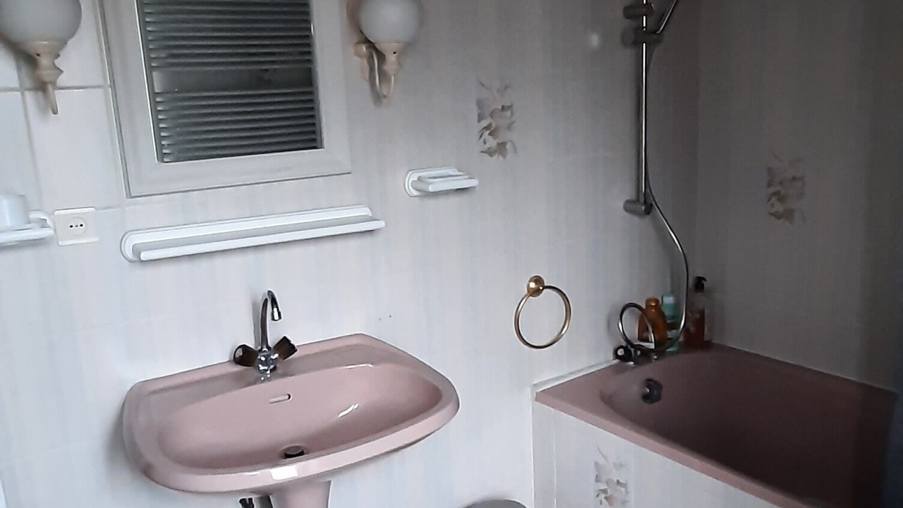 Photo of Bathroom in Druelle Balsac