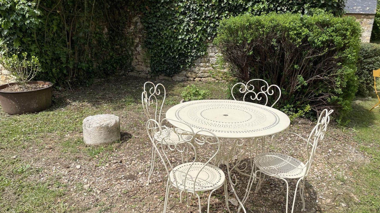 Photo of Outdoor in Jayac