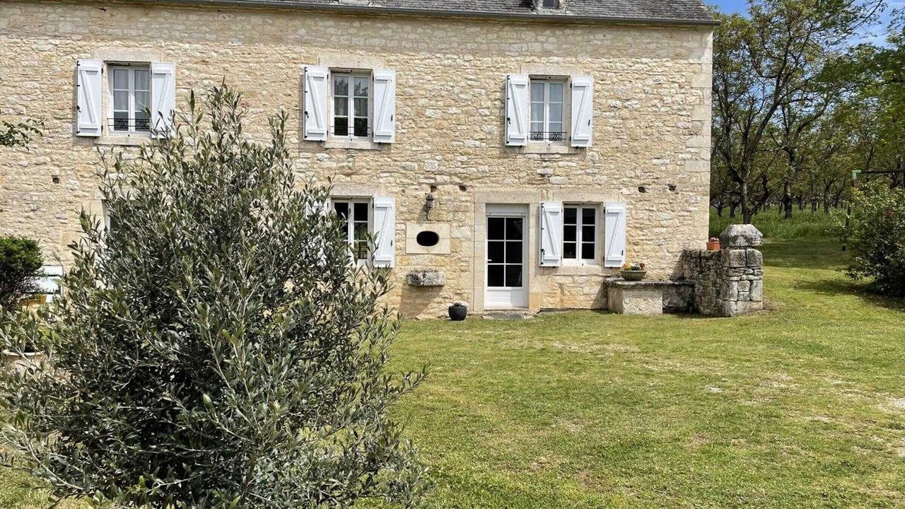 Photo of Outdoor in Jayac