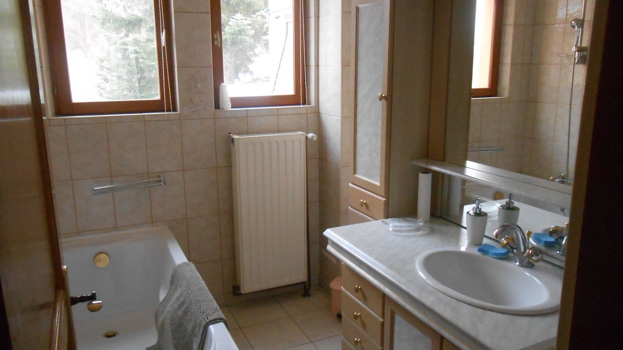 Photo of Bathroom in Russ