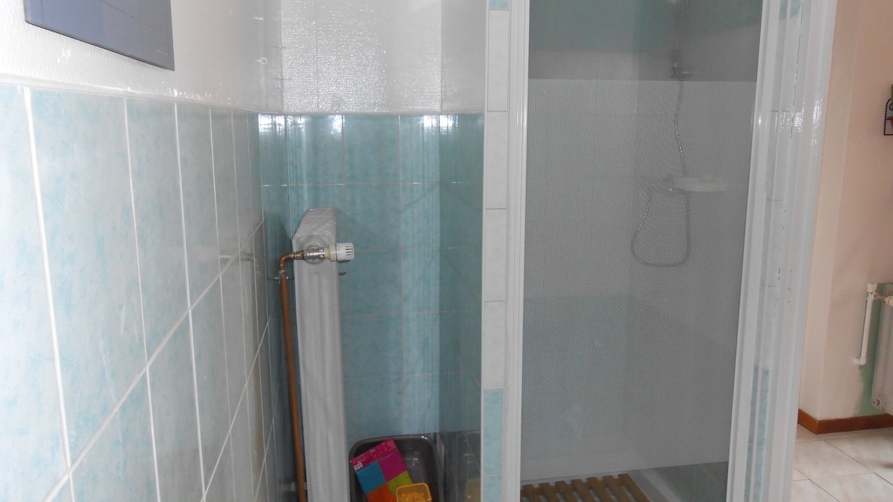 Photo of Bathroom in Russ