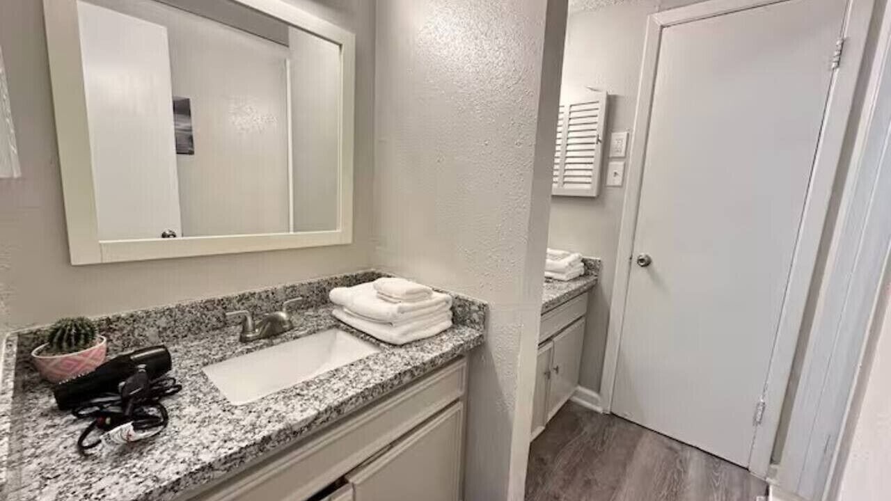 Photo of Bathroom in Nassau Bay