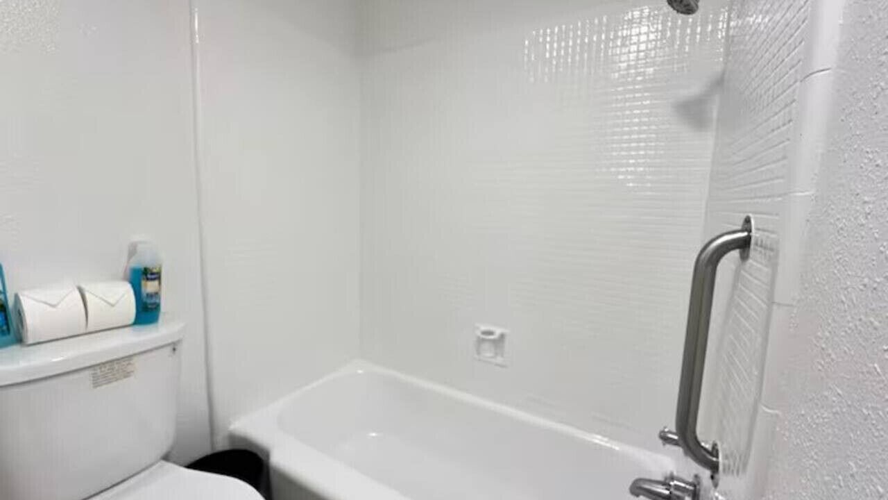 Photo of Bathroom in Nassau Bay