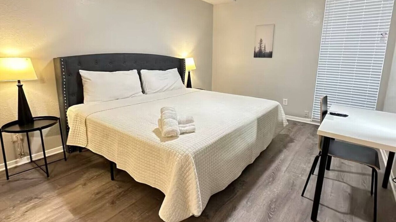 Photo of Bedroom in Nassau Bay