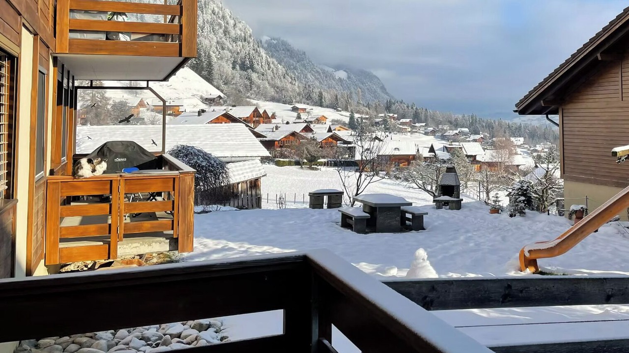 Photo of Patio Balcony in Frutigen