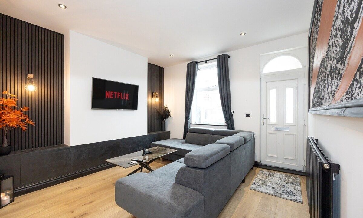 Photo of Livingroom in Leigh