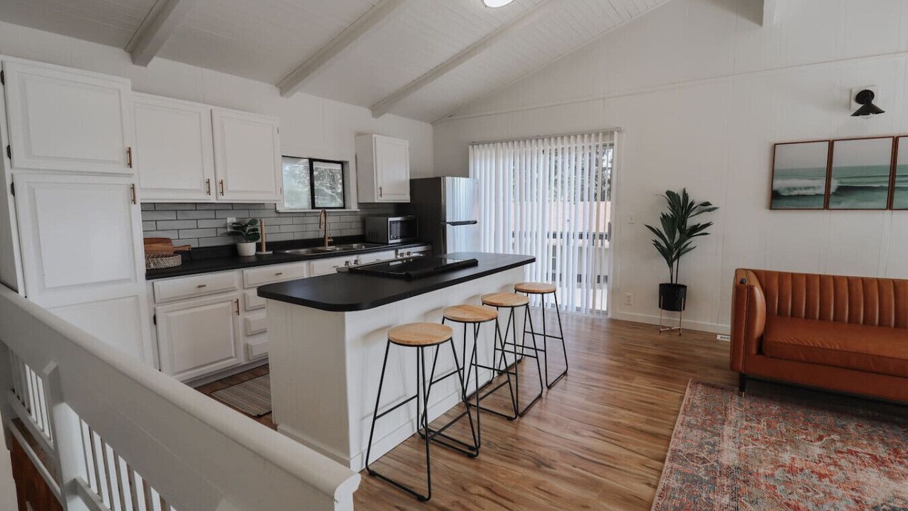 Photo of Others in Cohassett Beach