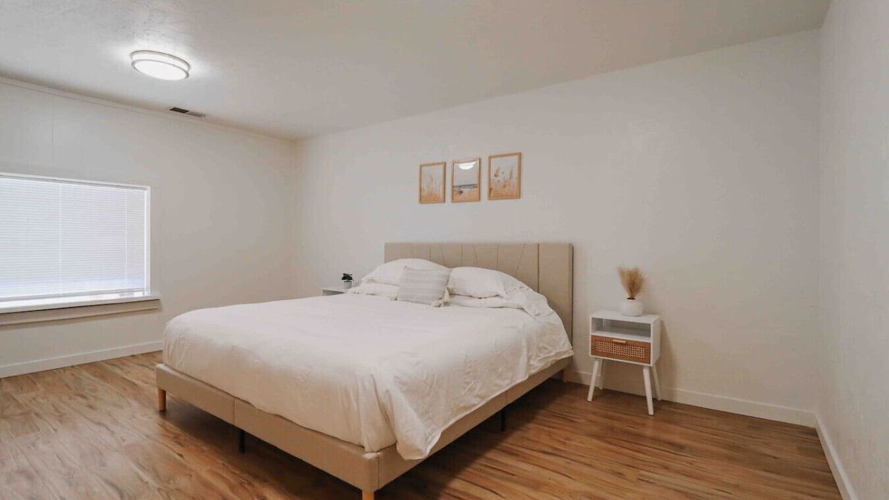 Photo of Bedroom in Cohassett Beach